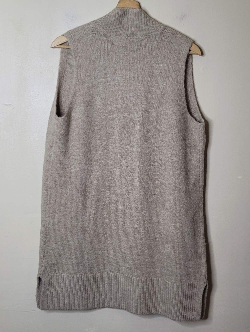 NWT LOFT Tan Sweater Vest Open Front Cardigan Size M - Picture 5 of 8